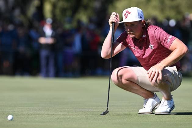 LIV GOLF ADELAIDE, Cameron Smith lines up a putt during the final round of LIV Golf Adelaide at the Grange Golf Club in Adelaide, Sunday, April 28, 2024. ( NO ARCHIVING, EDITORIAL USE ONLY, NO USE IN BOOKS WITHOUT CONSENT ADELAIDE SOUTH AUSTRALIA AUSTRALIA  Copyright: xMICHAELxERREYx 20240428116005085591