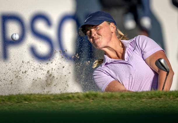 April 27, 2024, Los Angeles, California, USA: MAJA STARK hits out of the bunker on the 18th hole during the 3rd round of the 2024 JM Eagle LA Championship. LPGA, Golf Damen 2024: JM Eagle LA Championship: Round 3  - ZUMAh234 20240427_zsp_h234_008 Copyright: xMarkxEdwardxHarrisx