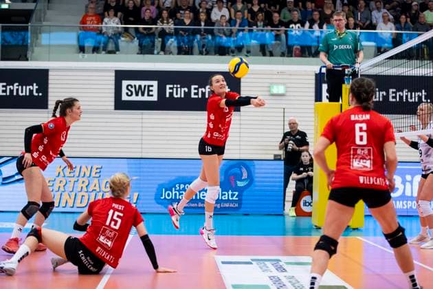 2 Bundesliga Women Pro Schwarz Weiss Erfurt vs Stralsunder Wildcats 27 04 2024 Carlotta Klemm 16 Stralsunder Wildcats 2 Bundesliga Women Pro Schwarz Weiss Erfurt vs Stralsunder Wildcats Riethsporthalle Erfurt 27 04 2024 Copyright: xBEAUTIFULxSPORTS Duehringx