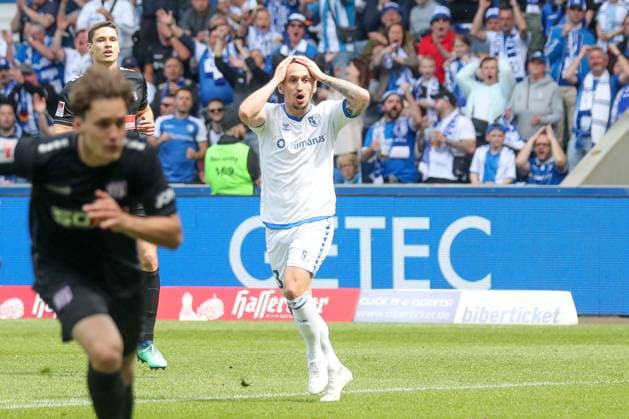 28 04 2024, xgox, Fußball 2 Bundesliga, 1 FC Magdeburg VfL Osnabrueck emspor, v l Baris Atik Magdeburg, 23 enttaeuscht, schaut enttaeuscht, niedergeschlagen, disappointed DFL DFB REGULATIONS PROHIBIT ANY USE OF PHOTOGRAPHS as IMAGE SEQUENCES and or QUASI VIDEO Magdeburg