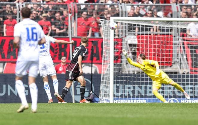 28 04 2024 Soccer Season 2023 2024 2 Soccer Bundesliga 31 Matchday 1 FC Nürnberg FCN Club Karlsruher SC KSC Sportfoto Zink DaMa xdaxmax DFL regulations prohibit any use of photographs as image sequences and or quasi video only for editorial use Goal Goal Shot to 0 1 Goalscorer Igor Matanovic 9, Karlsruher SC KSC vs Finn Jeltsch 44, 1 FC Nürnberg FCN Carl Klaus 1, 1 FC Nürnberg FCN