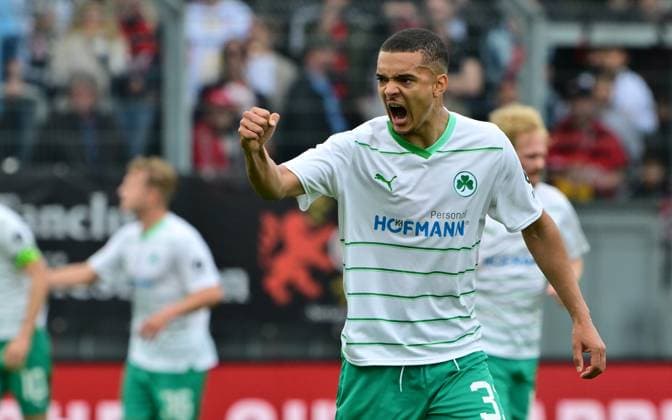 28 04 2024 Soccer Season 2023 2024 2 Soccer Bundesliga 31 Matchday SV Wehen Wiesbaden SVWW SpVgg Greuther Fürth Kleeblatt Sportfoto Zink MeZi xmexzix DFL regulations prohibit any use of photographs as image sequences and or quasi video only for editorial use Maximilian Solomon Dietz 33, SpVgg Greuther Fürth Jubel Freude Torjubel Jubel Freude nach Treffer Tor Torschuß zum 2 1