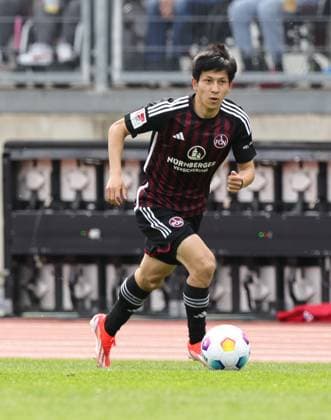 28 04 2024 Soccer Season 2023 2024 2 Soccer Bundesliga 31 Matchday 1 FC Nürnberg FCN Club Karlsruher SC KSC Sportfoto Zink DaMa xdaxmax DFL regulations prohibit any use of photographs as image sequences and or quasi video only for editorial use Kanji Okunuki 11, 1 FC Nürnberg FCN Freisteller Einzelbild
