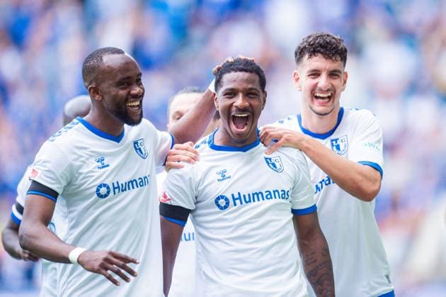 28 04 2024 Soccer, 2023 2024, 2 Bundesliga, Matchday 31, 1 FC Magdeburg VfL Osnabrück M Bryan Teixeira Magdeburg celebrates after his goal for 1 0 with L Silas Gnaka Magdeburg , R Daniel Elfadli Magdeburg DFL REGULATIONS PROHIBIT ANY USE OF PHOTOGRAPHS AS IMAGE SEQUENCES AND OR QUASI VIDEO