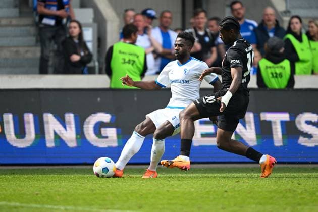 2 Bundesliga 1 FC Magdeburg VfL Osnabrück on 28 04 2024 at the MDCC Arena in Magdeburg Kwasi Okyere Otschi Wriedt Osnabrueck MT