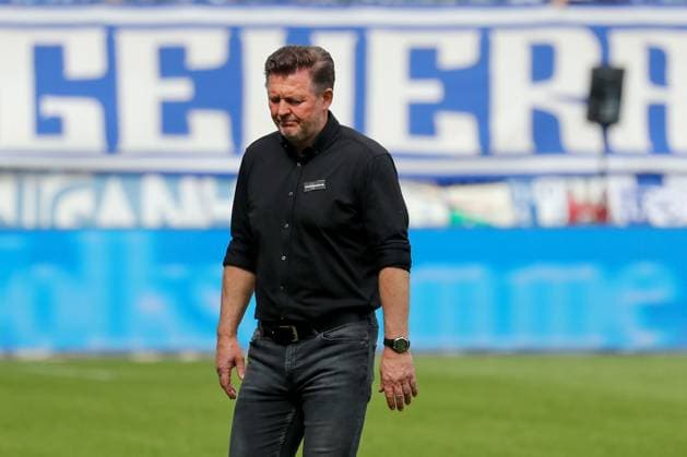 28 04 2024, xgox, Fussball 2 Bundesliga, 1 FC Magdeburg VfL Osnabrueck emspor, v l Christian Titz Magdeburg, coach disappointed, looks disappointed, disappointed DFL DFB REGULATIONS PROHIBIT ANY USE OF PHOTOGRAPHS as IMAGE SEQUENCES and or QUASI VIDEO Magdeburg