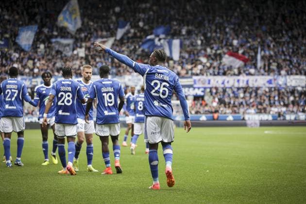 Joie des joueurs du RC Strasbourg apres le but de DILANE BAKWA 26 (RCS) FOOTBALL : Ligue 1 RC Strasbourg vs Niza - 28 04 2024 (Strasbourg - France) ElyxandroCegarra Panoramic 