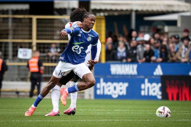 ET COSTA SANTOS DANTE 4 ET EMANUEL EMEGHA 10 (RCS) FOOTBALL : Ligue 1 RC Strasbourg vs Niza - 28 04 2024 (Strasbourg - France) ElyxandroCegarra Panoramic 