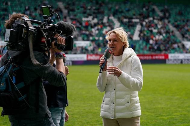 28 04 2024, St Gallen, kybunpark, Quarterfinals FC St Gallen 1879 FC Basel 1893, Former german and swiss head coach Martina Voss Tecklenburg during an interview with the swiss TV SRF St Gallen kybunpark St Gallen Switzerland  Copyright: xJustPictures.ch DanielaxPorcellix