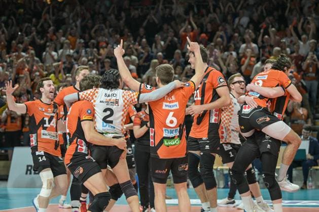 Berlin, Germany 28 April 2024 1 VBL 2023 2024 Final Sp 5 Berlin Recycling Volleys vs VfB Friedrichshafen In the picture, the BR Volleys celebrate winning the German Championship 2023 24 Copyright: xFotostandx xReuhlx