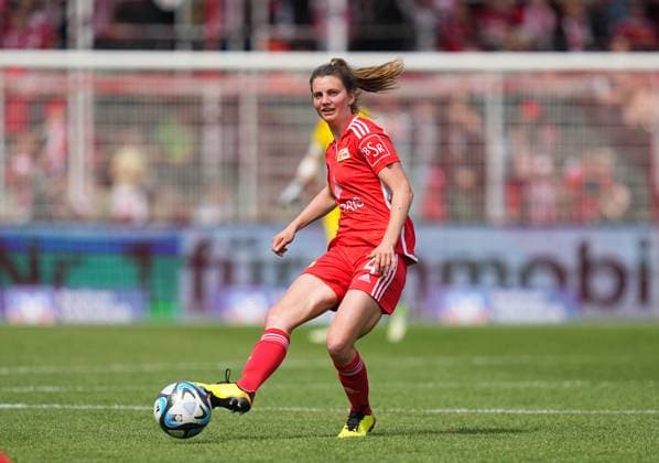 Marie Becker Union Berlin controls the ball, Regionalliga Nordost Frauen, Union Berlin vs Hertha Berlin, Stadion An der Alten Försterei on April 28, 2024 in Berlin, Germany Photo by Ulrik Pedersen DeFodi Images Marie Becker Union Berlin controls the ball, Regionalliga Nordost Frauen, Union Berlin vs Hertha Berlin, Stadion An der Alten Försterei on April 28, 2024 in Berlin, Germany Photo by Ulrik Pedersen DeFodi Images DFB DFL REGULATIONS PROHIBIT ANY USE OF PHOTOGRAPHS AS IMAGE SEQUENCES AND OR QUASI VIDEO Defodi 659 134244 01000843 Defodi-659 DFB DFL REGULATIONS PROHIBIT ANY USE OF PHOTOGRAPHS AS IMAGE SEQUENCES AND OR QUASI-VIDEO.