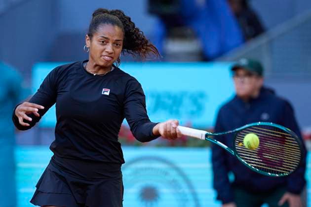 Mutua Madrid Open - Day Seven Robin Montgomery of United States returns a shot against Aryna Sabalenka during day seven of the Mutua Madrid Open 2024 at Caja Magica on April 28, 2024, in Madrid, Spain. Madrid Caja Magica Madrid Spain RL_MMO24_00634 Copyright: xRicardoxLarreinax