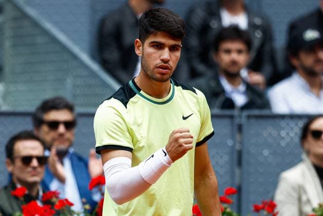 April 28, 2024, Madrid, Madrid, SPAIN: Carlos Alcaraz of Spain celebrates a point against Thiago Seyboth Wild of Brazil during the Mutua Madrid Open 2024, ATP, Tennis Herren Masters 1000 and WTA, Tennis Damen 1000, tournament celebrated at Caja Magica on April 28, 2024 in Madrid, Spain. Madrid SPAIN - ZUMAa181 20240428_zaa_a181_160 Copyright: xIrinaxR.xHipolitox
