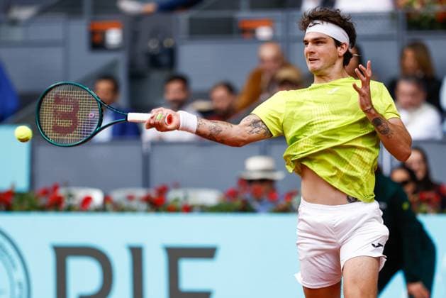 April 28, 2024, Madrid, Madrid, SPAIN: Thiago Seyboth Wild of Brazil in action against Carlos Alcaraz of Spain during the Mutua Madrid Open 2024, ATP, Tennis Herren Masters 1000 and WTA, Tennis Damen 1000, tournament celebrated at Caja Magica on April 28, 2024 in Madrid, Spain. Madrid SPAIN - ZUMAa181 20240428_zaa_a181_164 Copyright: xIrinaxR.xHipolitox