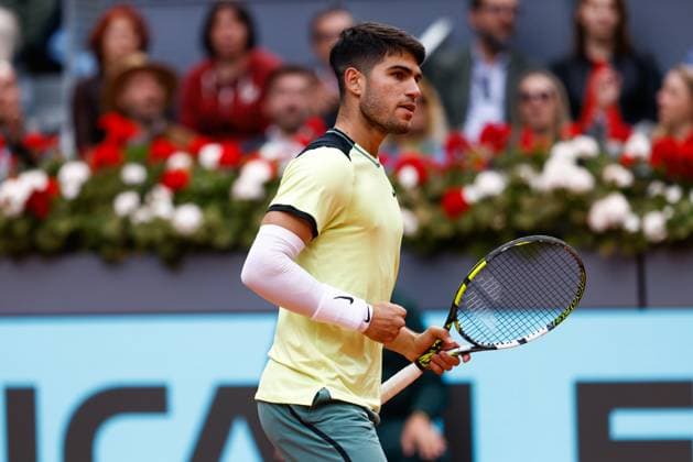 April 28, 2024, Madrid, Madrid, SPAIN: Carlos Alcaraz of Spain celebrates a point against Thiago Seyboth Wild of Brazil during the Mutua Madrid Open 2024, ATP, Tennis Herren Masters 1000 and WTA, Tennis Damen 1000, tournament celebrated at Caja Magica on April 28, 2024 in Madrid, Spain. Madrid SPAIN - ZUMAa181 20240428_zaa_a181_166 Copyright: xIrinaxR.xHipolitox