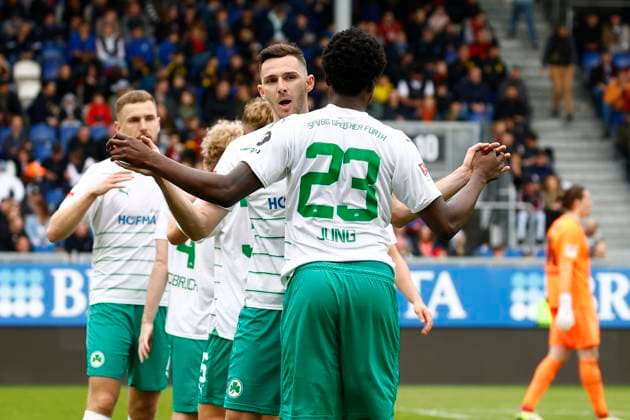 28 04 2024, xavx, Fußball 2 Bundesliga, SV Wehen Wiesbaden SpVgg Greuther Fuerth emspor, v l Branimir Hrgota SpVgg Greuther Fürth , Gideon Jung SpVgg Greuther Fürth celebrate the goal, Der Torjubel zum 2 3 durch Armindo Sieb SpVgg Greuther Fürth DFL DFB REGULATIONS PROHIBIT ANY USE OF PHOTOGRAPHS as IMAGE SEQUENCES and or QUASI VIDEO Wiesbaden
