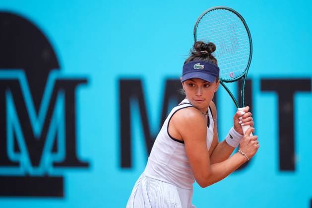 April 28, 2024, Madrid, Madrid, SPAIN: Jaqueline Cristian of Romania in action against Danielle Collins of Unites States during the Mutua Madrid Open 2024, ATP, Tennis Herren Masters 1000 and WTA, Tennis Damen 1000, tournament celebrated at Caja Magica on April 28, 2024 in Madrid, Spain. Madrid SPAIN - ZUMAa181 20240428_zaa_a181_130 Copyright: xOscarxJ.xBarrosox