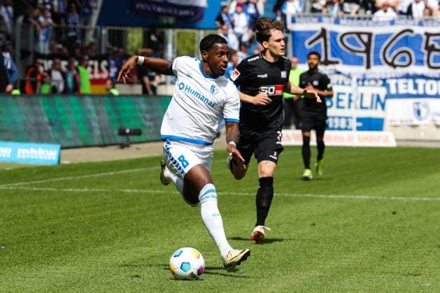 Bryan Teixeira 1 FC Magdeburg,8 2 Soccer Bundesliga Season 2023 2024 1 FC Magdeburg vs VfL Osnabrück at the MDCC Arena in Magdeburg Action,Soccer,Man,Men,Germany,28 04 2024
