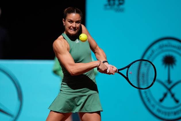 April 29, 2024, Madrid, Madrid, SPAIN: Maria Sakkari of Greece in action against Beatriz Haddad Maia of Brazil during the Mutua Madrid Open 2024, ATP, Tennis Herren Masters 1000 and WTA, Tennis Damen 1000, tournament celebrated at Caja Magica on April 29, 2024 in Madrid, Spain. Madrid SPAIN - ZUMAa181 20240429_zaa_a181_017 Copyright: xOscarxJ.xBarrosox