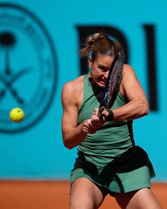 Sport Bilder des Tages April 29, 2024, Madrid, Madrid, SPAIN: Maria Sakkari of Greece in action against Beatriz Haddad Maia of Brazil during the Mutua Madrid Open 2024, ATP, Tennis Herren Masters 1000 and WTA, Tennis Damen 1000, tournament celebrated at Caja Magica on April 29, 2024 in Madrid, Spain. Madrid SPAIN - ZUMAa181 20240429_zaa_a181_023 Copyright: xOscarxJ.xBarrosox