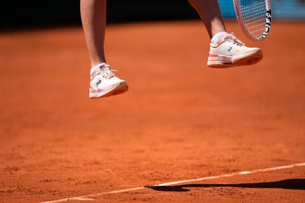Sport Bilder des Tages April 29, 2024, Madrid, Madrid, SPAIN: Iga Swiatek of Poland in action against Sara Sorribes of Spain during the Mutua Madrid Open 2024, ATP, Tennis Herren Masters 1000 and WTA, Tennis Damen 1000, tournament celebrated at Caja Magica on April 29, 2024 in Madrid, Spain. Madrid SPAIN - ZUMAa181 20240429_zaa_a181_070 Copyright: xOscarxJ.xBarrosox