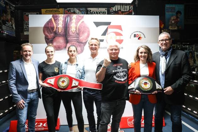 Boxing BDB, 75th anniversary, press conference, Hamburg, 29 04 2024 from left Ingo Rohrbach, Dilar Kisikyol, BDB President Thomas Pütz, Carsten Marek Zur Ritze , Ina Menzer and Carsten Schwochert S K Events