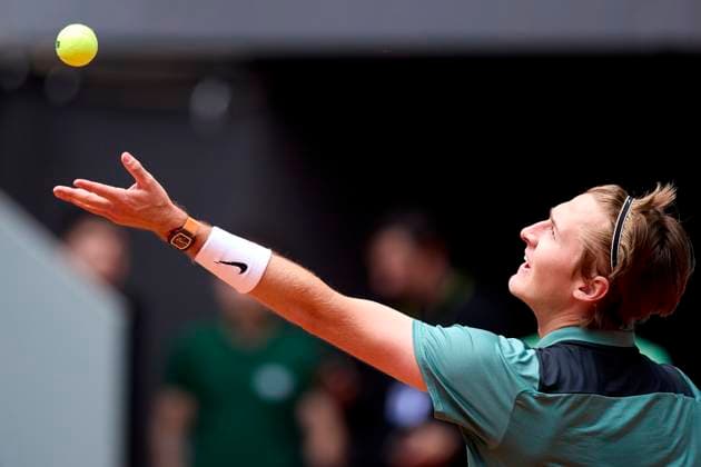 Mutua Madrid Open - Day Eight Sebastian Korda of United States serves against Daniil Medvedev during day eight of the Mutua Madrid Open 2024 at Caja Magica on April 29, 2024, in Madrid, Spain. Madrid Caja Magica Madrid Spain RL_MMO24_00797 Copyright: xRicardoxLarreinax