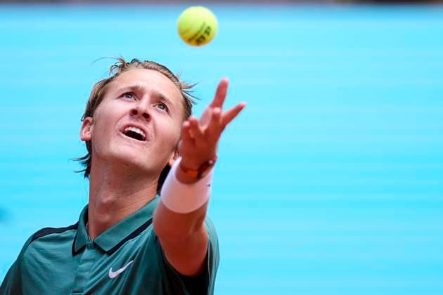 Mutua Madrid Open - Day Eight Sebastian Korda of United States serves against Daniil Medvedev during day eight of the Mutua Madrid Open 2024 at Caja Magica on April 29, 2024, in Madrid, Spain. Madrid Caja Magica Madrid Spain RL_MMO24_00811 Copyright: xRicardoxLarreinax