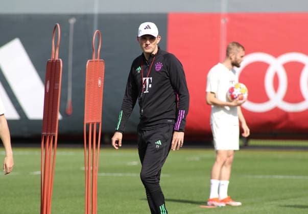 Munich, Germany 29 April 2024 Football, Men, Season 2023 2024, FC Bayern Munich, Säbener Strasse, Training ground, Final training, Champions League Thomas Tuchel, Coach FC Bayern Munich walks across the training ground