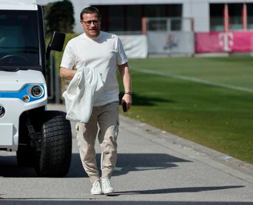 29 04 2024, FC Bayern final training, Saebenerstrasse Muenchen, Football, Sport, in the picture Max Eberl FC Bayern Muenchen