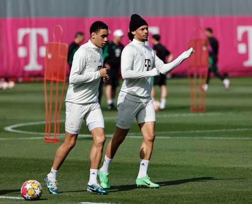 29 04 2024, FC Bayern final training, Saebenerstrasse Muenchen, Football, Sports, in the picture Jamal Musiala FC Bayern Muenchen and Leroy Sane FC Bayern Muenchen