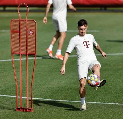 29 04 2024, FC Bayern final training, Saebenerstrasse Muenchen, Football, Sport, in the picture Bryan Zaragoza FC Bayern Muenchen