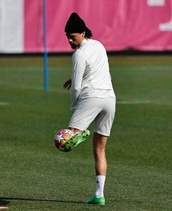 29 04 2024, FC Bayern final training, Saebenerstrasse Muenchen, Football, Sport, in the picture Leroy Sane FC Bayern Muenchen