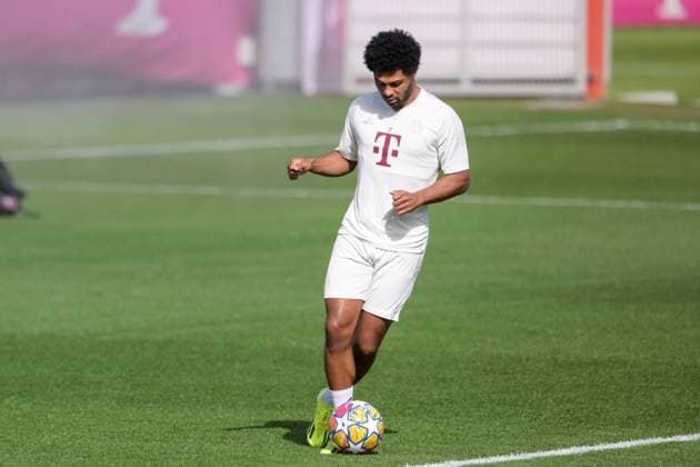 Soccer, Champions League, 20240429, Final training, FC Bayern Munich Real Madrid In the picture Serge GNABRY FC Bayern Munich, 7 Dribbling Ball Munich Training ground Säbener Str 51 Bayern Germany Copyright: Passion2Press MarkusxFischerx