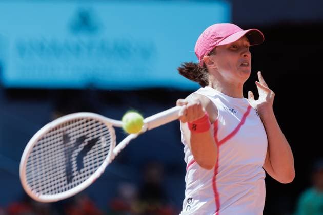April 29, 2024, Madrid, Spain: Iga Swiatek of Poland plays against Sara Sorribes Tormo of Spain on Day 8 of the Mutua Madrid Open 2024 tournament at La Caja Magica. Final score; Iga Swiatek 2:0 Sara Sorribes Tormo. Madrid Spain - ZUMAs197 20240429_aaa_s197_034 Copyright: xGuillermoxMartinezx