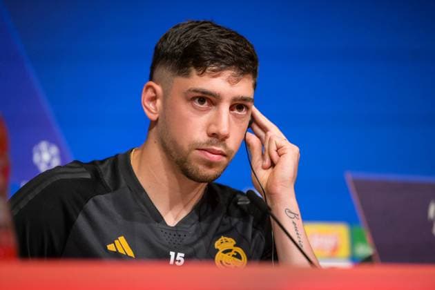 Soccer, Champions League, 20240429, Final training, FC Bayern Munich Real Madrid In the picture Federico VALVERDE Real Madrid, 15 headphones on ear Munich training ground Säbener Str 51 Bayern Germany Copyright: Passion2Press MarkusxFischerx
