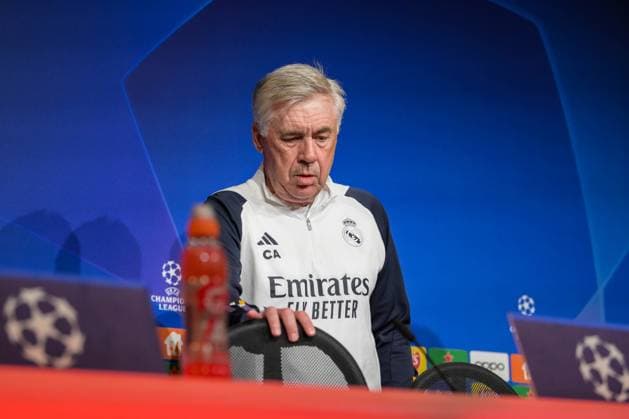 Soccer, Champions League, 20240429, Final training, FC Bayern Munich Real Madrid In the picture Real Madrid coach Carlo ANCELOTTI takes a seat Munich training ground Säbener Str 51 Bayern Germany Copyright: Passion2Press MarkusxFischerx