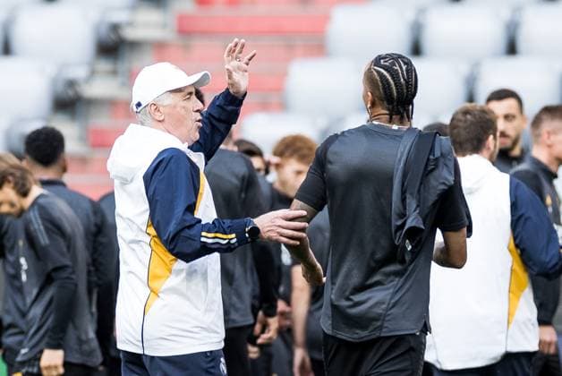 UEFA Champions League FC Bayern Munich Real Madrid final training Real Madrid 29 04 2024 Carlo Ancelotti coach Real Madrid albert with Eder Militao Real Madrid, 3 UEFA Champions League FC Bayern Munich Real Madrid final training Real Madrid, Munich, Allianz Arena Copyright: xBEAUTIFULxSPORTS Wunderlx