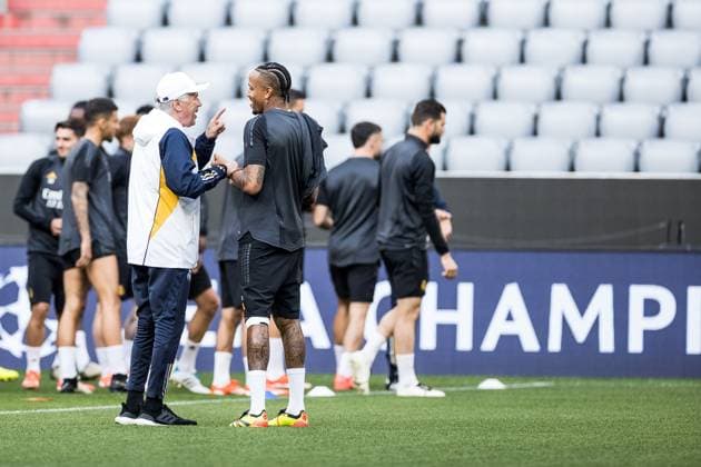 UEFA Champions League FC Bayern Munich Real Madrid final training Real Madrid 29 04 2024 Carlo Ancelotti coach Real Madrid albert with Eder Militao Real Madrid, 3 UEFA Champions League FC Bayern Munich Real Madrid final training Real Madrid, Munich, Allianz Arena Copyright: xBEAUTIFULxSPORTS Wunderlx