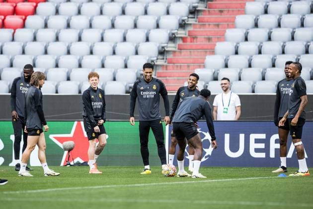 UEFA Champions League FC Bayern Munich Real Madrid final training Real Madrid 29 04 2024 Jude Bellingham Real Madrid, 5 laughing in the warm up UEFA Champions League FC Bayern Munich Real Madrid final training Real Madrid, Munich, Allianz Arena Copyright: xBEAUTIFULxSPORTS Wunderlx