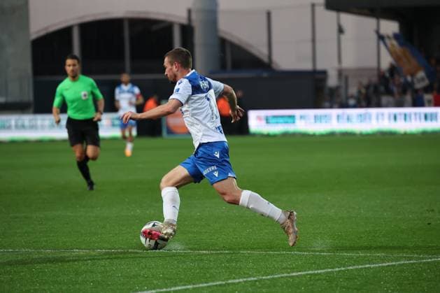 GaÃ«tan PERRIN (AJ Auxerre) lors du match USL Dunkerque vs AJ Auxerre, Ligue 2, stade Marcel Tribut, le 29 avril 2024 FOOTBALL : Dunkerque vs Auxerre - Ligue 2 29 04 2024 LaurentSanson Panoramic 