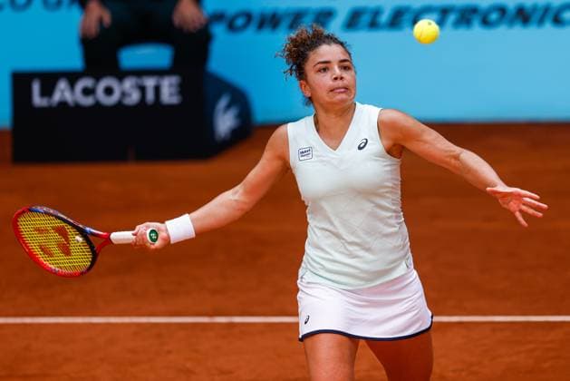 April 29, 2024, Madrid, Madrid, SPAIN: Jasmine Paolini of Italy in action against Mirra Andreeva of Russia during the Mutua Madrid Open 2024, ATP, Tennis Herren Masters 1000 and WTA, Tennis Damen 1000, tournament celebrated at Caja Magica on April 29, 2024 in Madrid, Spain. Madrid SPAIN - ZUMAa181 20240429_zaa_a181_250 Copyright: xIrinaxR.xHipolitox
