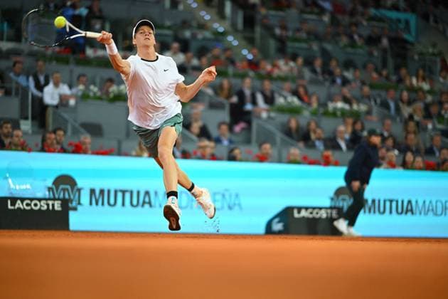 Sport Bilder des Tages Madrid Mutua Open Jannik Sinner (ITA) during his third round match at the Mutua Madrid Open in Madrid , Spain, on April, 29, 2024. Photo by Corinne Dubreuil ABACAPRESS.COM Madrid  Copyright: xDubreuilxCorinne ABACAx