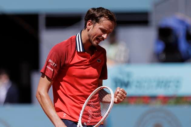 Mutua Madrid Open - Alexander Bublik vs Daniil Medvedev MADRID, SPAIN - APRIL 30: Daniil Medvedev rcelebrates shot against Alexander Bublik during their match on Day 9 of the Mutua Madrid Open at Caja Magica Stadium in Madrid. (Photo by Guillermo Martinez) Madrid Caja Magica Spain Copyright: xGuillermoxMartinezx
