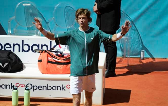 Mutua Madrid Open 2024 Andrei Rublev of Russia is in action during the 2024 ATP, Tennis Herren Tour Madrid Open tennis tournament at Caja Magica in Madrid, Spain, on April 30, 2024. Madrid Spain  Copyright: xJuanxCarlosxLucasx originalFilename:lucas-notitle240430_npVlH.jpg