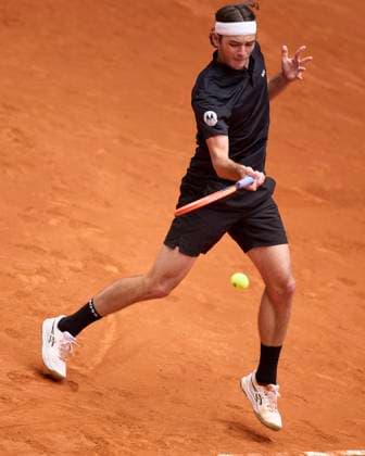 Mutua Madrid Open - Day Nine Taylos Fritz of United States returns a shot against Hubert Hurkacz of Polonia during day nine of the Mutua Madrid Open 2024 at Caja Magica on April 30, 2024, in Madrid, Spain. Madrid Caja Magica Madrid Spain RL_MMO24_01088 Copyright: xRicardoxLarreinax