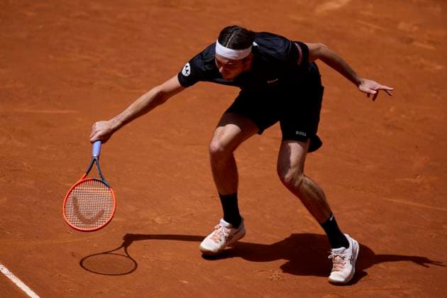 Mutua Madrid Open - Day Nine Taylos Fritz of United States returns a shot against Hubert Hurkacz of Polonia during day nine of the Mutua Madrid Open 2024 at Caja Magica on April 30, 2024, in Madrid, Spain. Madrid Caja Magica Madrid Spain RL_MMO24_01100 Copyright: xRicardoxLarreinax