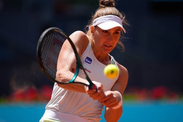 April 30, 2024, Madrid, Madrid, SPAIN: Beatriz Haddad Maia of Brazil in action against Iga Swiatek of Poland during the Mutua Madrid Open 2024, ATP, Tennis Herren Masters 1000 and WTA, Tennis Damen 1000, tournament celebrated at Caja Magica on April 30, 2024 in Madrid, Spain. Madrid SPAIN - ZUMAa181 20240430_zaa_a181_099 Copyright: xOscarxJ.xBarrosox