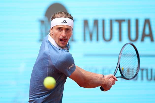 Sport Bilder des Tages Mutua Madrid Open - Day Nine Alexander Zverev of Germany returns a shot against Francisco Cerundolo of Argentina during day nine of the Mutua Madrid Open 2024 at Caja Magica on April 30, 2024, in Madrid, Spain. Madrid Caja Magica Madrid Spain RL_MMO24_01133 Copyright: xRicardoxLarreinax