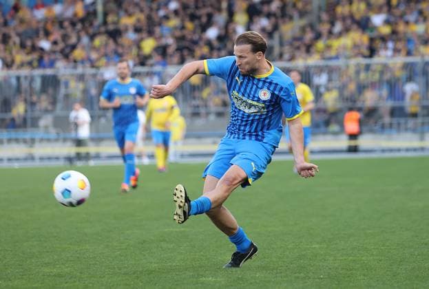 Marc Pfitzner Football, Men, Season 2023 2024, 2 BL, Eintracht Stadion, Eintracht Braunschweig Legends Match DFL REGULATIONS PROHIBIT ANY USE OF PHOTOGRAPHS AS IMAGE SEQUENCES AND OR QUASI VIDEO